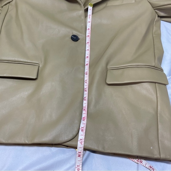 Forever 21 faux leather oversized blazer tan colour size medium - Picture 11 of 16